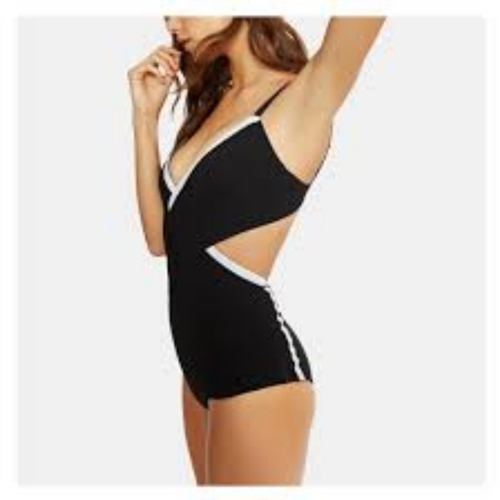 NWT sz M and L Ward Whillas swimsuit